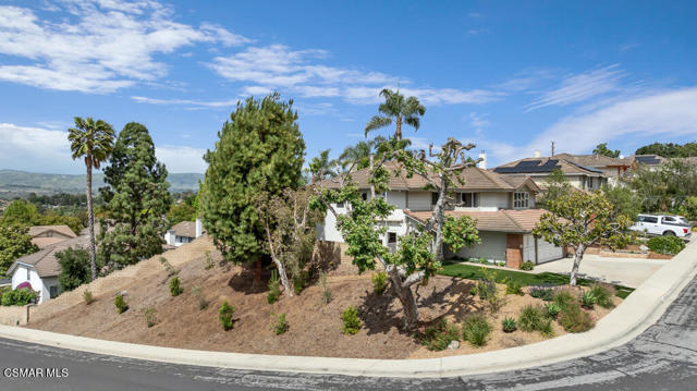 13101 Thomasville Court, Moorpark CA: https://media.crmls.org/mediaz/d67ad5f6-f8e5-43c3-a096-7fe5494d9a0e.jpg