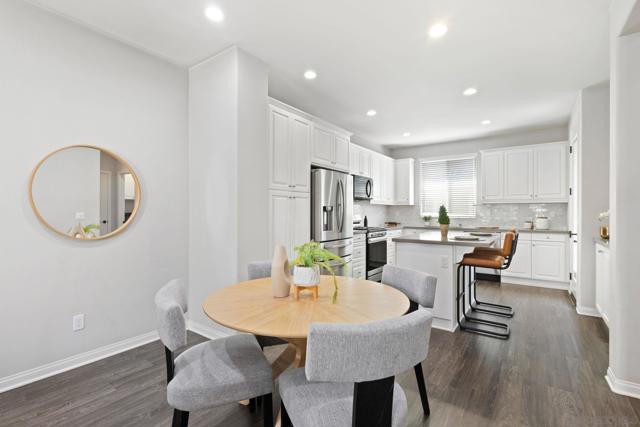 16206 Veridian Cir, San Diego CA: https://media.crmls.org/mediaz/d67bc6e5-dd03-4f8b-a6d5-b74e57454613.jpg