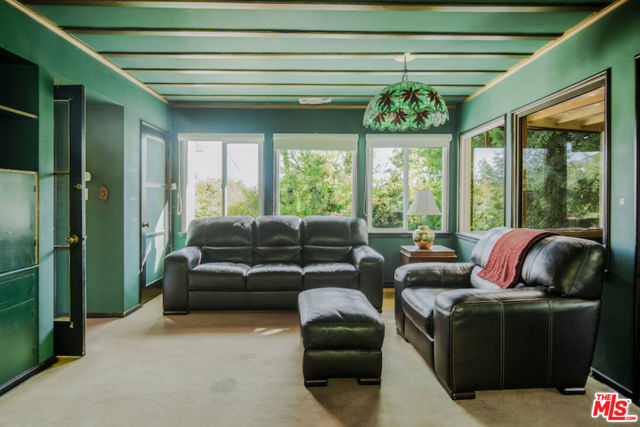 7917 Woodrow Wilson Drive, Los Angeles CA: https://media.crmls.org/mediaz/d67c9274-0fb9-4c9a-b7e3-4a25c934297a.jpg