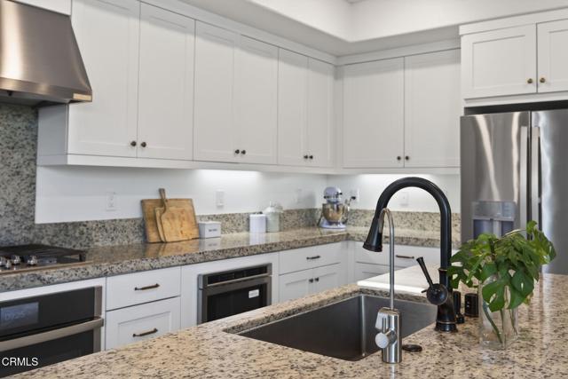 Detail Gallery Image 16 of 63 For 562 Kumquat Ct, Santa Paula,  CA 93060 - 5 Beds | 4 Baths