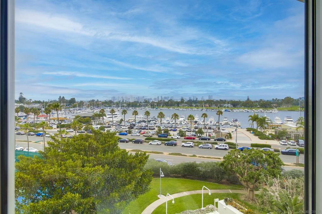 MLS #250033972SD img 22