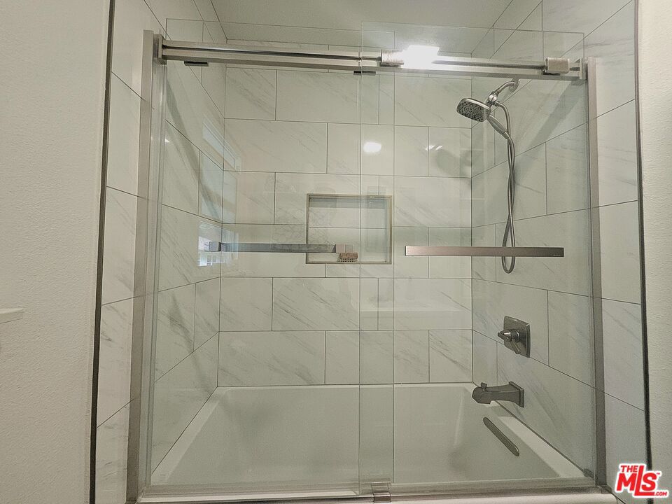 https://media.crmls.org/mediaz/d67ee7a8-5d34-4476-b91b-9cad2fc216e1.jpg?preset=X-Large