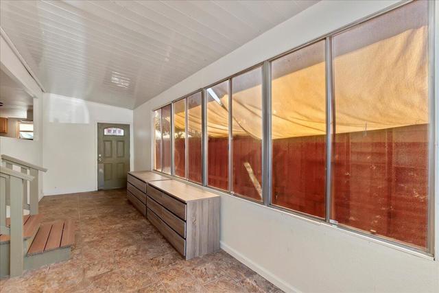 4 Arapaho Street, Palm Springs CA: https://media.crmls.org/mediaz/d67eee38-3a6c-43da-9f91-a0717cda95be.jpg