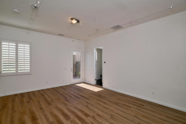 9 Cartier Court, Rancho Mirage CA: https://media.crmls.org/mediaz/d67eff02-4273-463a-8ff3-738d88610013.jpg