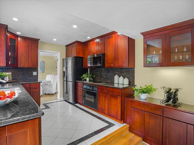 651 Starbush Drive, Sunnyvale CA: https://media.crmls.org/mediaz/d67f9b78-07bf-484c-9789-33eca2e2b6a6.jpg