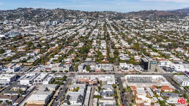 139 N Harper Avenue, Los Angeles CA: https://media.crmls.org/mediaz/d67fc493-8967-4c46-b349-35112599f6eb.jpg