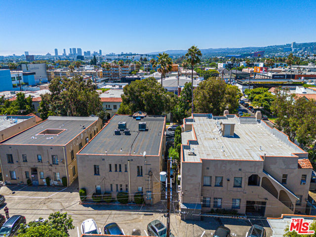 356 Orange Grove Avenue, Los Angeles, California 90036, ,Multi-Family,For Sale,Orange Grove,23307653