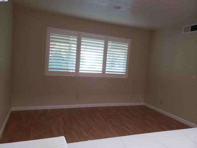 3107 Corona Dr, Davis CA: https://media.crmls.org/mediaz/d68022e0-9276-4117-85e5-244e4484b3f8.jpg