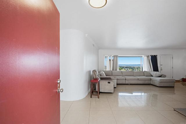 Detail Gallery Image 10 of 35 For 304 Edgerton, San Bernardino,  CA 92405 - 4 Beds | 3 Baths