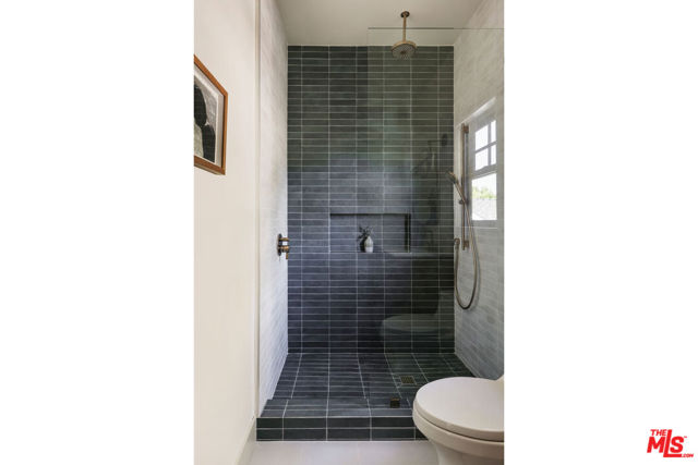 1644 Golden Gate Avenue, Los Angeles CA: https://media.crmls.org/mediaz/d680881b-dc61-4002-b877-af06cb9a027a.jpg