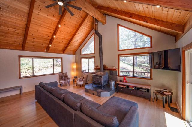 2491 El Dorado Drive, Arnold CA: https://media.crmls.org/mediaz/d680b134-1012-421a-ab24-3a90a7943fc6.jpg