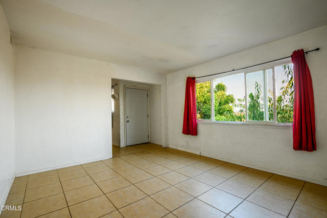 Detail Gallery Image 6 of 13 For 2510 El Dorado Ave #B,  Oxnard,  CA 93033 - 2 Beds | 1 Baths