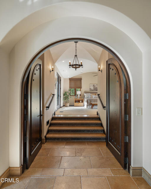 5065 Indianola Way, La Canada Flintridge CA: https://media.crmls.org/mediaz/d681d03e-148d-4c8a-adbb-7c9d95583d76.jpg