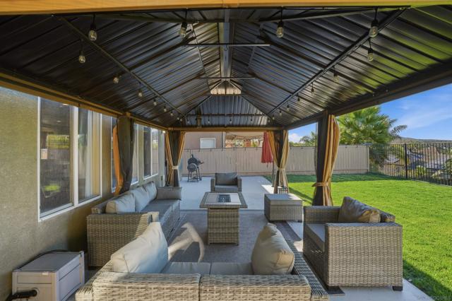 1332 Carneros Valley st, Chula Vista CA: https://media.crmls.org/mediaz/d681f4e9-e02f-4a20-8232-f2d16418474e.jpg