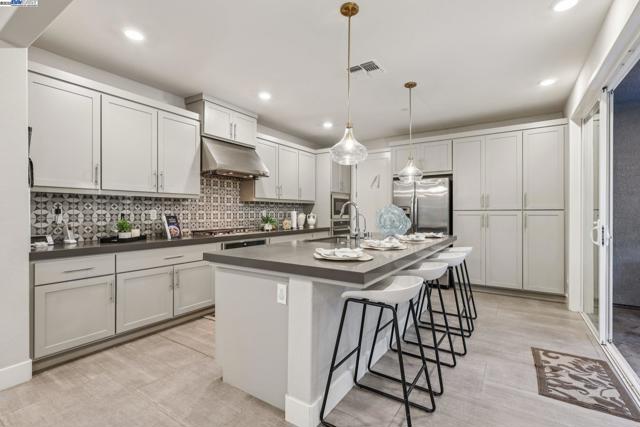 5789 Nugget Way, Dublin CA: https://media.crmls.org/mediaz/d6822c24-9d0a-4f93-bbbc-eb0c8c8619fd.jpg