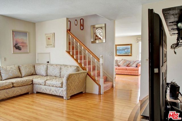 350 Foxboro Drive, Walnut CA: https://media.crmls.org/mediaz/d682fec0-9e6c-4c70-8dbf-59f857e7d72e.jpg