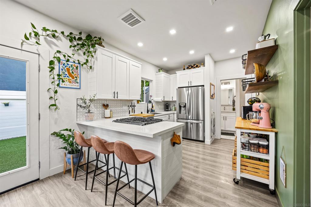 1936 Howard Ave - photo 6