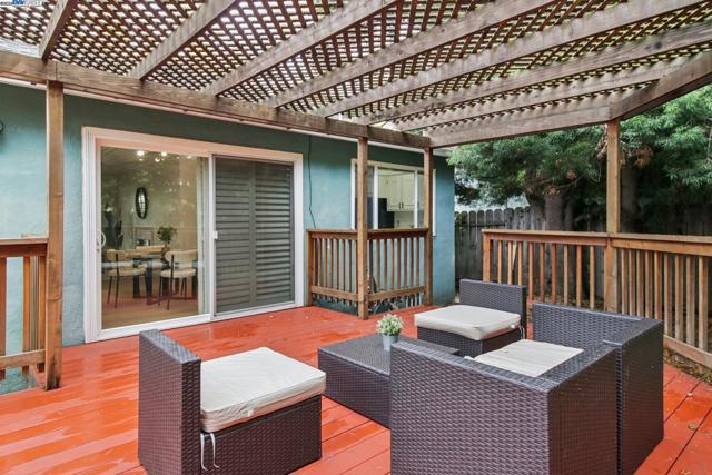 16045 Via Cordoba, San Lorenzo CA: https://media.crmls.org/mediaz/d68352d6-637e-4540-8e2f-1d25d0b19829.jpg