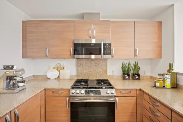 1 Mandalay Place, South San Francisco CA: https://media.crmls.org/mediaz/d683e9bd-9df0-4804-bea2-92e496bb3909.jpg