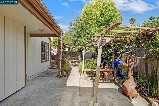 19 Haviland Ct., San Pablo CA: https://media.crmls.org/mediaz/d685ab4c-b8ac-4e1c-85f4-2253a3864b1a.jpg