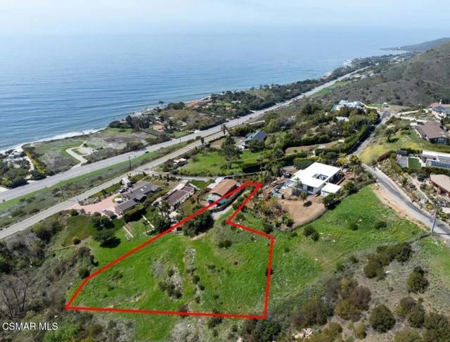 4750 Avenida Del Mar, Malibu CA: https://media.crmls.org/mediaz/d685f20d-657c-4d5c-9a98-4470fe565a0c.jpg