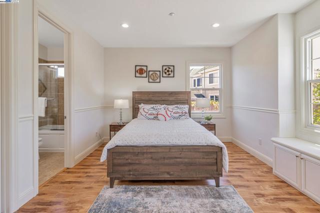 548 Wycombe Ct, San Ramon CA: https://media.crmls.org/mediaz/d68626eb-6d65-4df0-88f9-ef562bcae216.jpg