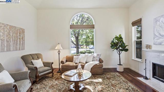 1348 Carlton Pl, Livermore CA: https://media.crmls.org/mediaz/d686ad4b-6042-44f4-a9f3-22519bccd823.jpg