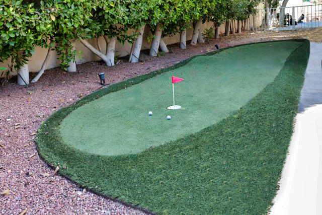 57 Laken Lane, Palm Desert CA: https://media.crmls.org/mediaz/d686e454-5218-44d6-9f7d-adbb06a10cfe.jpg
