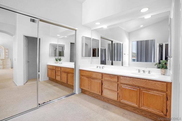 778 Avenida De La Barca, Chula Vista CA: https://media.crmls.org/mediaz/d68762df-cfb9-44b0-8875-0602a3f49487.jpg