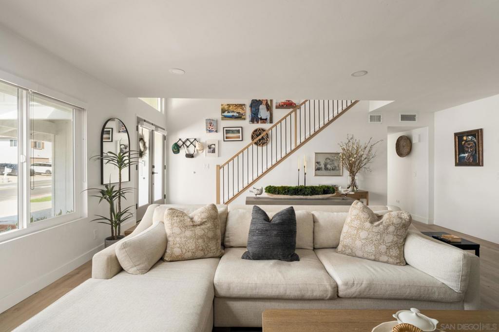 2927 Levante St - photo 4