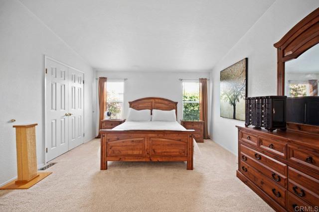 Home for Sale in Lakeside