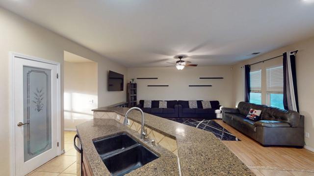 41126 Maxwell Court, Indio CA: https://media.crmls.org/mediaz/d6890e18-cca1-4e75-9c3d-00a4655df942.jpg