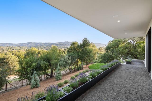 25251 La Rena Lane, Los Altos Hills CA: https://media.crmls.org/mediaz/d6892ed4-cad3-4989-a0cf-0ff58b4a1194.jpg