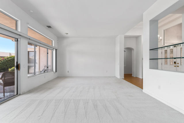 78626 Blooming Court, Palm Desert CA: https://media.crmls.org/mediaz/d689a399-c1db-48c3-befc-d9f31f6abc18.jpg