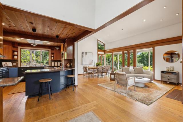 12675 La Cresta Drive, Los Altos Hills CA: https://media.crmls.org/mediaz/d68a40e0-12c4-4590-841f-a7feac791cf5.jpg