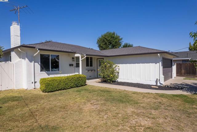 Image 1 of 37 For 36152 Adobe Dr