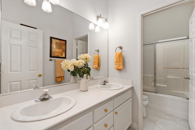 77703 Ashberry Court, Palm Desert CA: https://media.crmls.org/mediaz/d68c0d10-a8e5-4980-8ad3-9f077f9decad.jpg