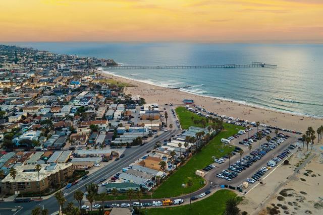 5038 40 W Point Loma Blvd, San Diego CA: https://media.crmls.org/mediaz/d68df9c2-d531-4d8e-81bf-ccc1d934f6bc.jpg