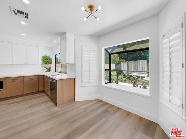 7840 Hillary Drive, West Hills CA: https://media.crmls.org/mediaz/d68ebabb-1cd4-4443-a0eb-552a92f14c05.jpg