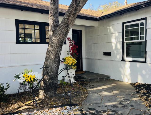 500 La Casa Avenue, San Mateo CA: https://media.crmls.org/mediaz/d68ecdf4-e28a-4838-9df9-43c9b6a54467.jpg