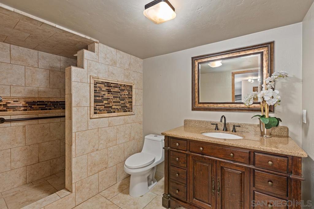 MLS #250026892SD image #43