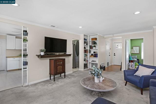 2745 Minert Rd, Concord CA: https://media.crmls.org/mediaz/d68f3e4a-fad2-45e6-8a08-3bd36fcd3ceb.jpg
