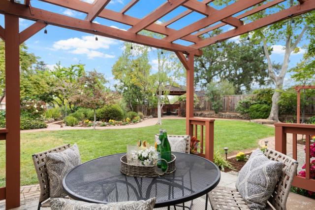 135 Belvue Drive, Los Gatos CA: https://media.crmls.org/mediaz/d68f8fe9-6db7-42b9-ad54-1103167a0495.jpg