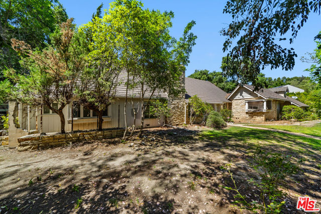 16055 Woodvale Road photo 4
