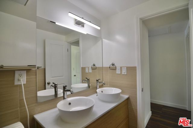 9342 Debra Avenue, North Hills CA: https://media.crmls.org/mediaz/d6902ae0-fb6e-4eb6-80ae-5722d945b793.jpg