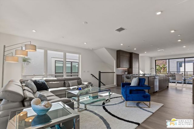 906 Cameron Center Drive, Palm Springs CA: https://media.crmls.org/mediaz/d69070df-ccb4-4ffc-93ae-6da25c06ac9c.jpg