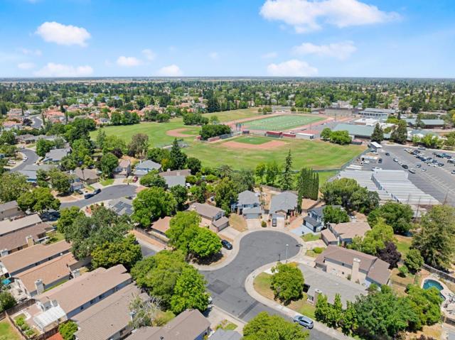 6431 Canyon Creek Way, Elk Grove CA: https://media.crmls.org/mediaz/d690eeb8-80e8-4c75-b580-1c83cdddfbb1.jpg