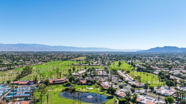 133 Torremolinos Drive, Rancho Mirage CA: https://media.crmls.org/mediaz/d690f748-8180-471a-800e-e2076d11ba0e.jpg