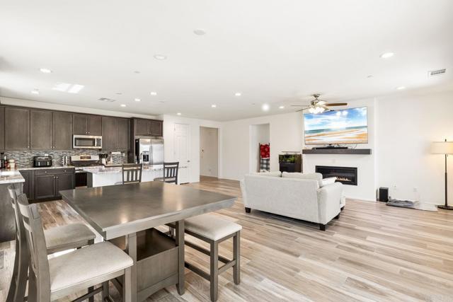 Detail Gallery Image 15 of 36 For 28007 Moosa Creek Way, Valley Center,  CA 92082 - 4 Beds | 2 Baths