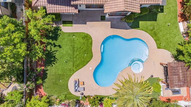 3535 Lessini, Pleasanton CA: https://media.crmls.org/mediaz/d692819e-c6ae-4eb8-8ca0-19e59f2083c7.jpg